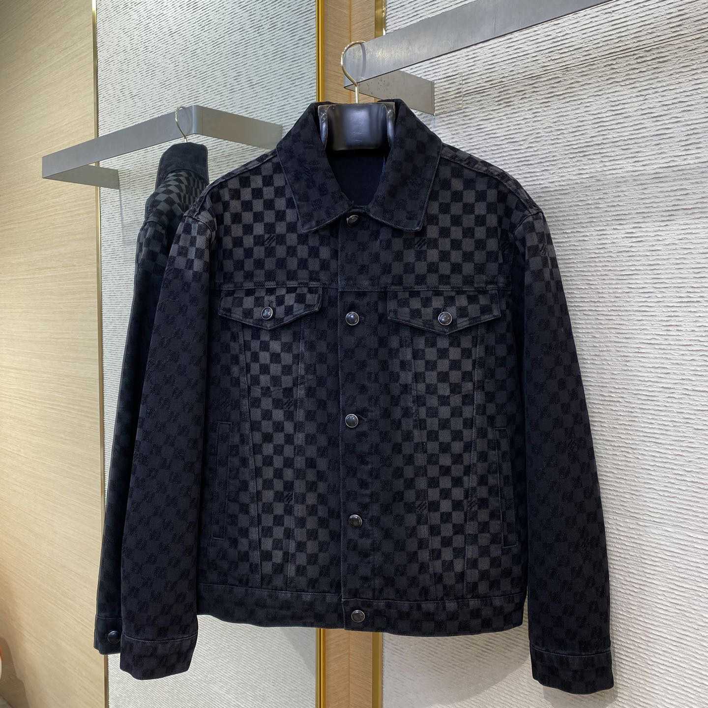Louis Vuitton Flocked Damier Denim Trucker Jacket   1AHBDV - PerfectKickZ