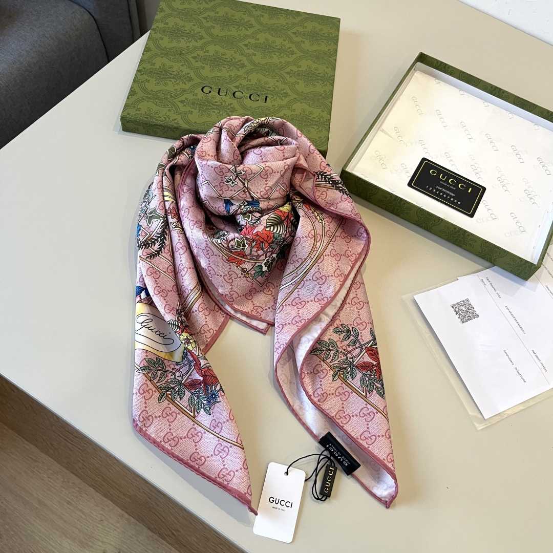 Gucci Printed Silk Carré - PerfectKickZ