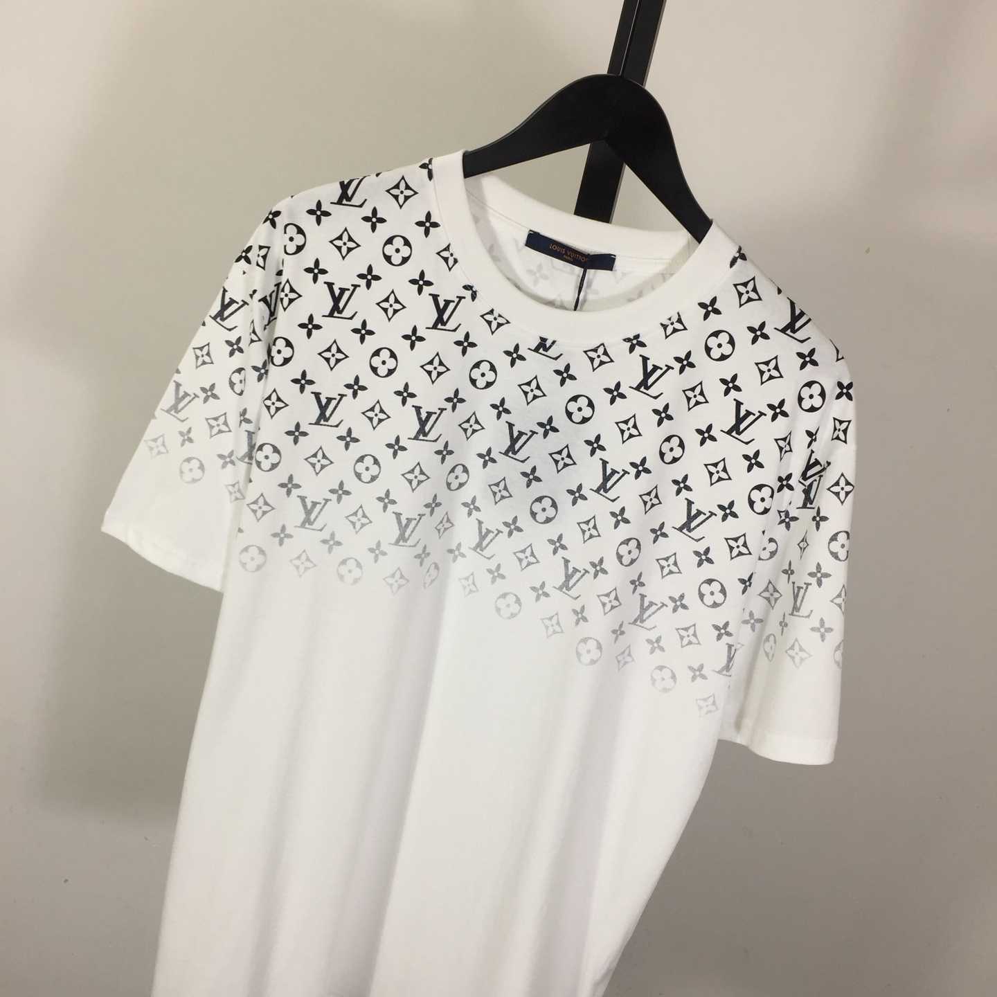 Louis Vuitton Gradient Cotton T-Shirt    1AHUG3 - PerfectKickZ