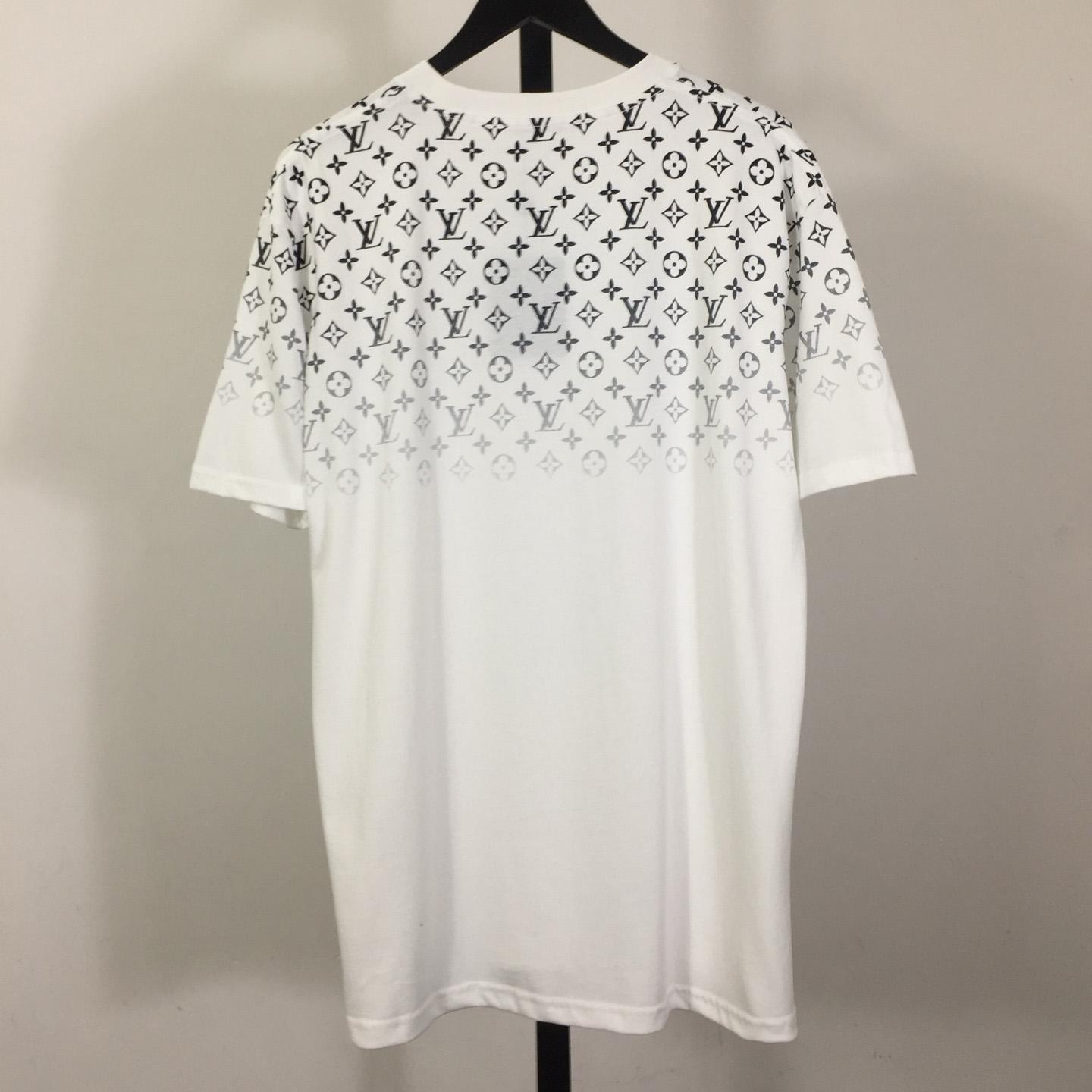 Louis Vuitton Gradient Cotton T-Shirt    1AHUG3 - PerfectKickZ
