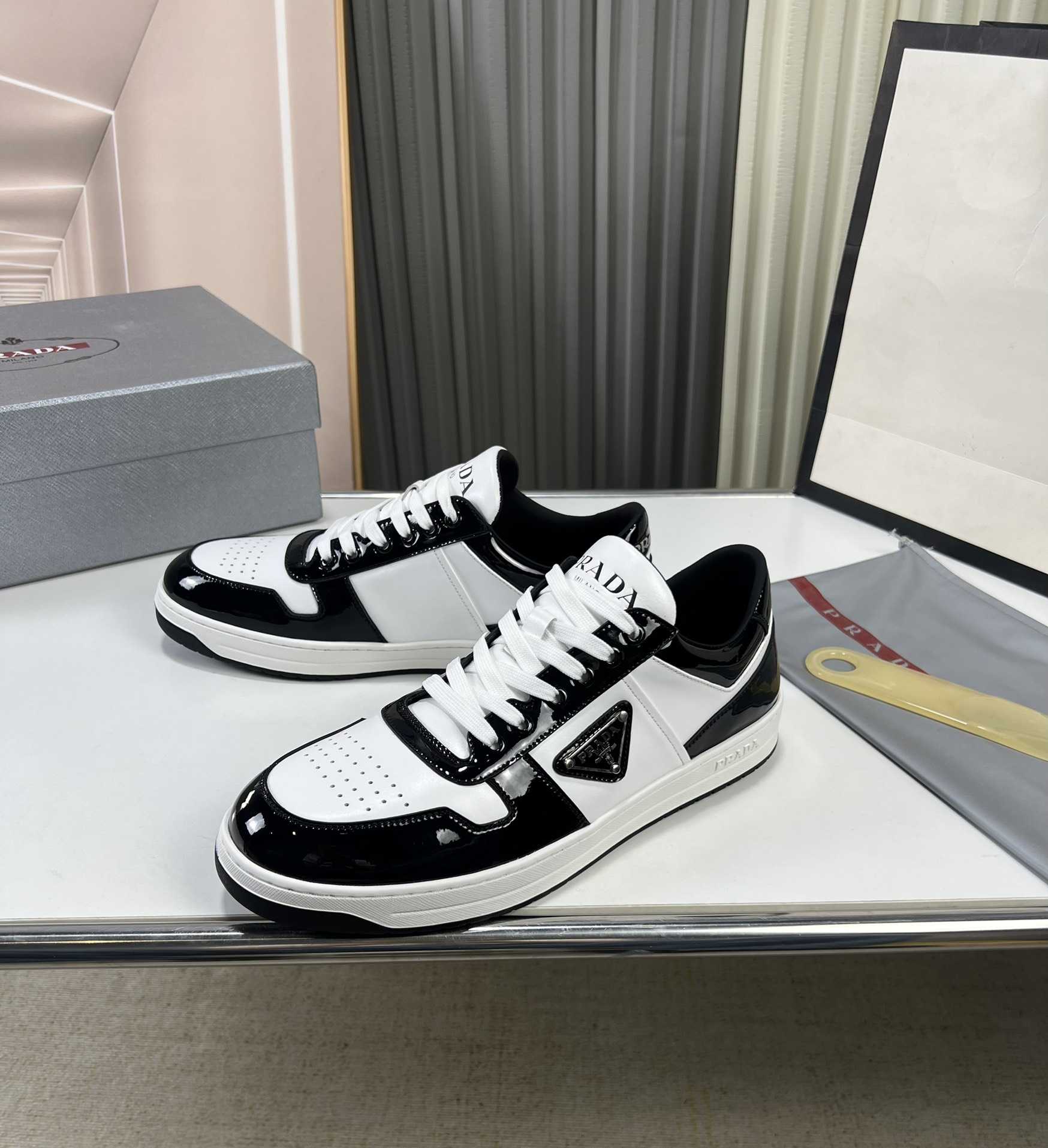 Prada Downtown triangle-logo Sneakers - PerfectKickZ