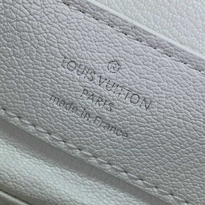 Louis Vuitton Capucines BB   M48865  16.3 x 11 x 6.5 cm - PerfectKickZ