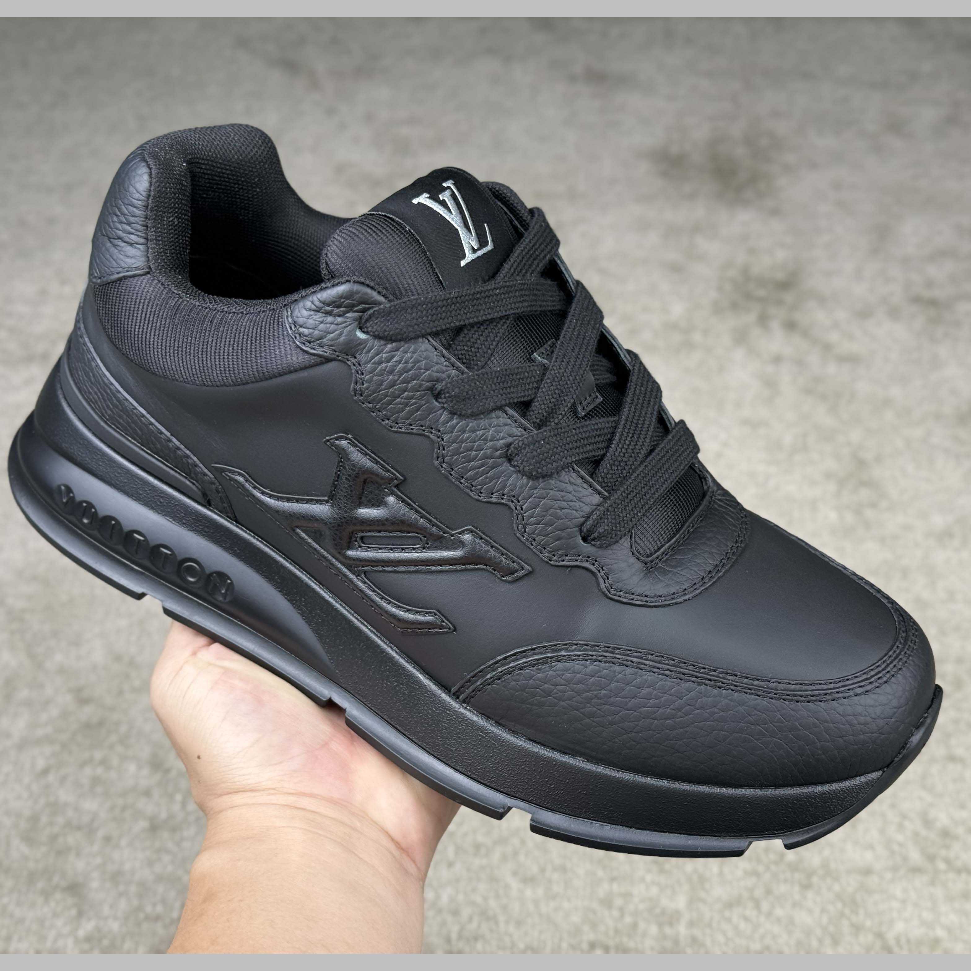 Louis Vuitton LV Classic Sneaker   1AHST3 - PerfectKickZ