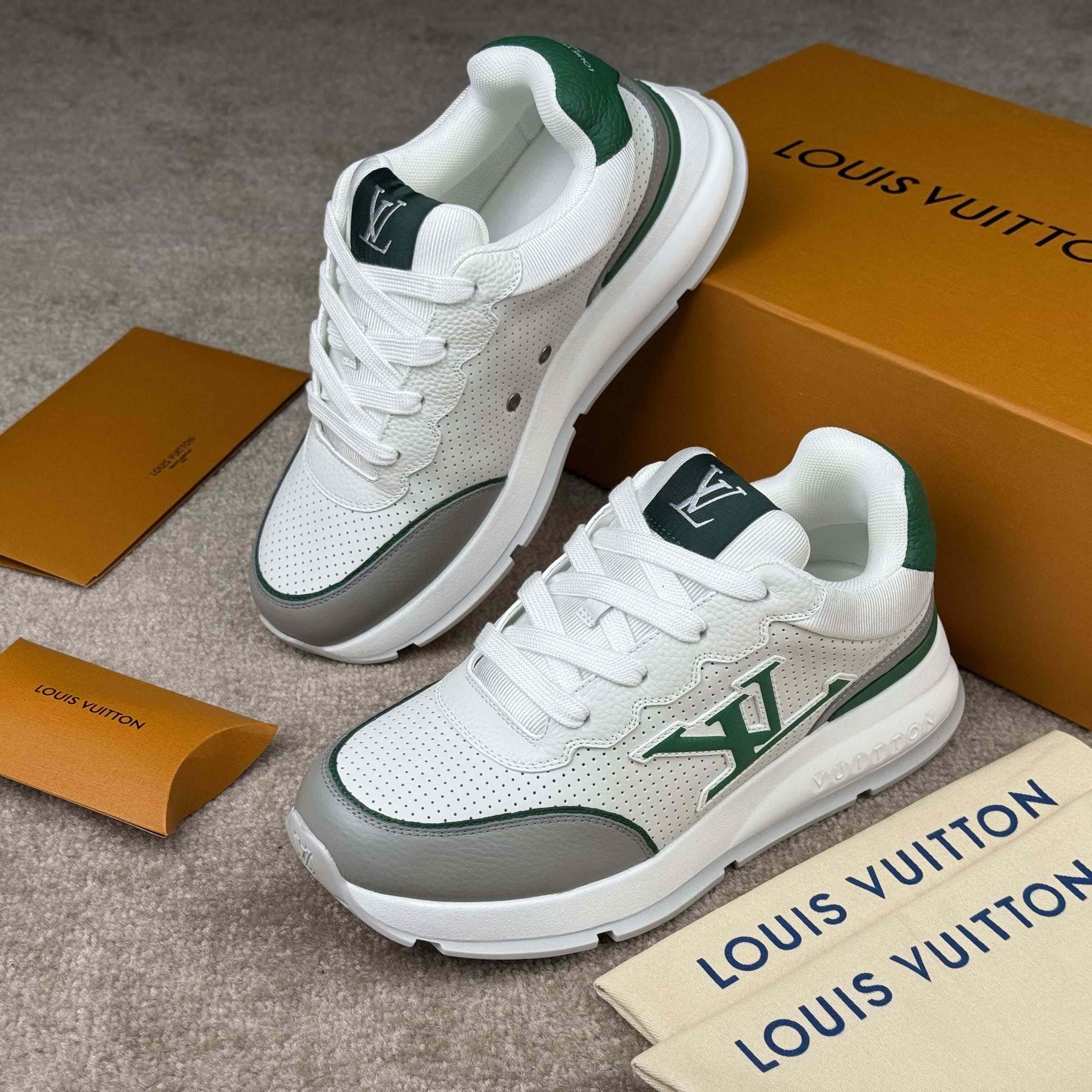 Louis Vuitton LV Classic Sneaker   1AHSUG - PerfectKickZ