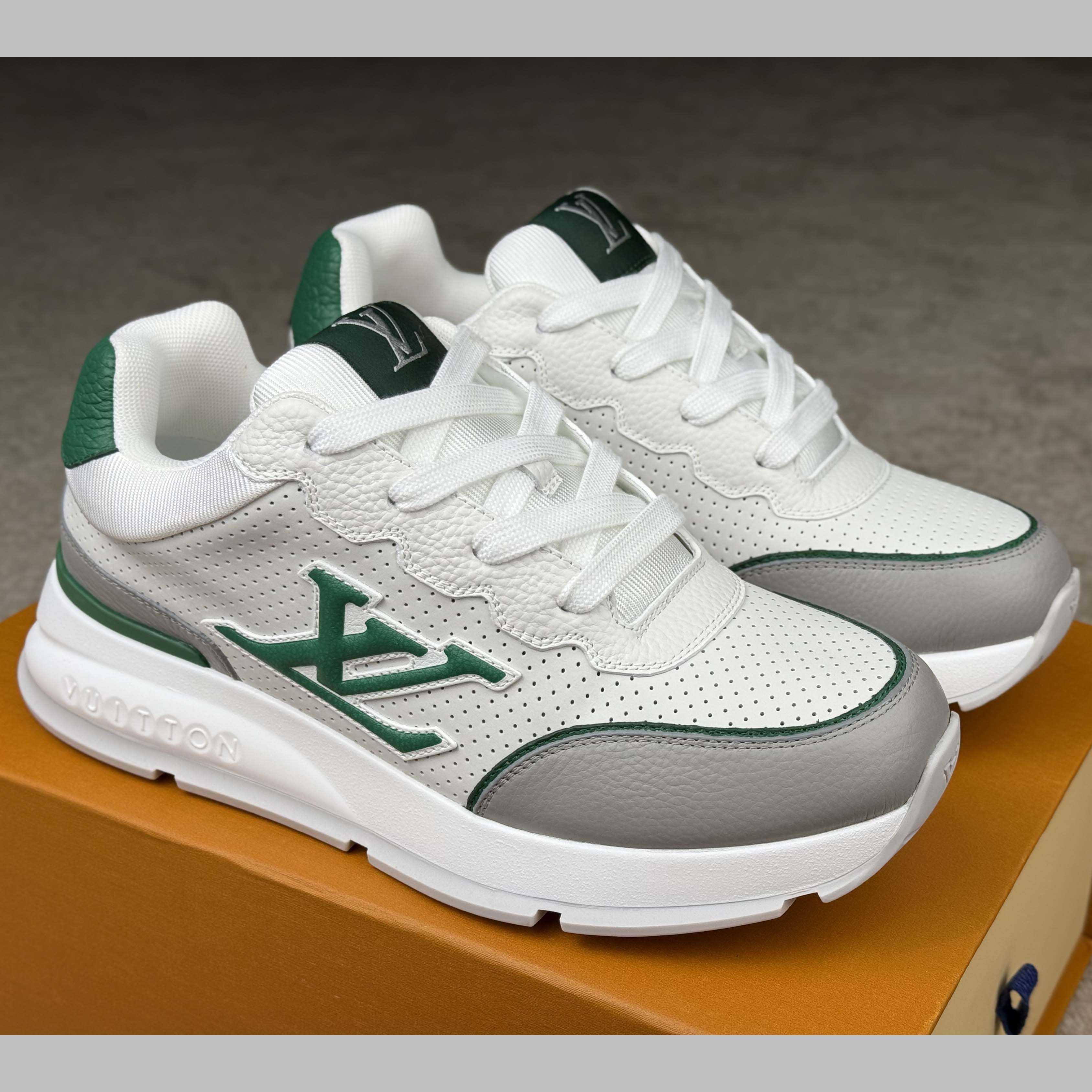 Louis Vuitton LV Classic Sneaker   1AHSUG - PerfectKickZ