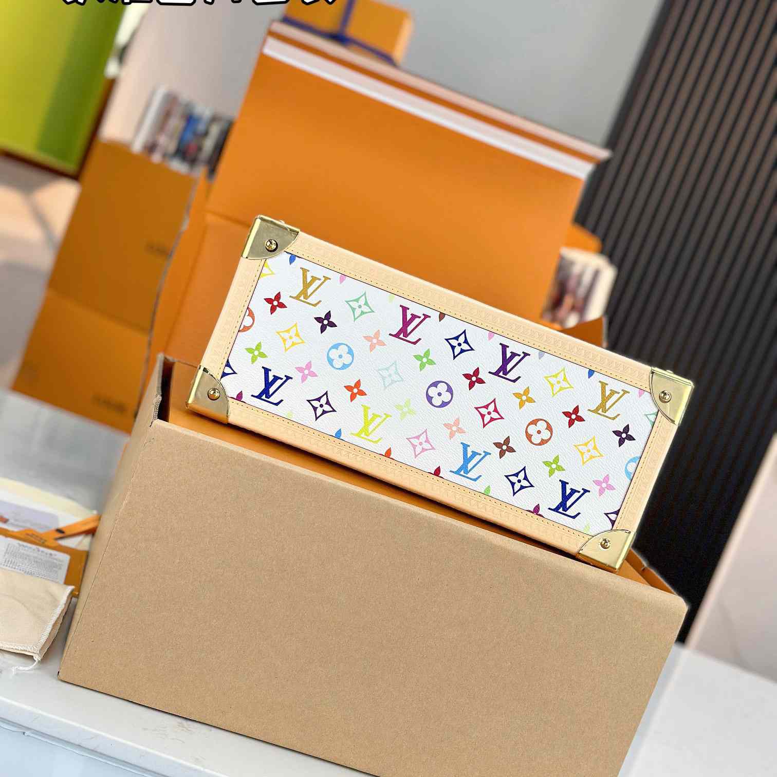 Louis Vuitton LV x TM OnTheGo MM   M13079 - PerfectKickZ