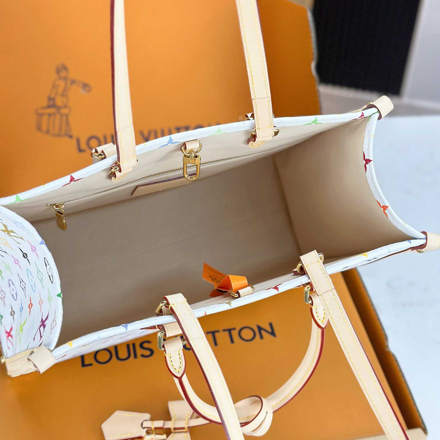 Louis Vuitton LV x TM OnTheGo MM   M13079 - PerfectKickZ