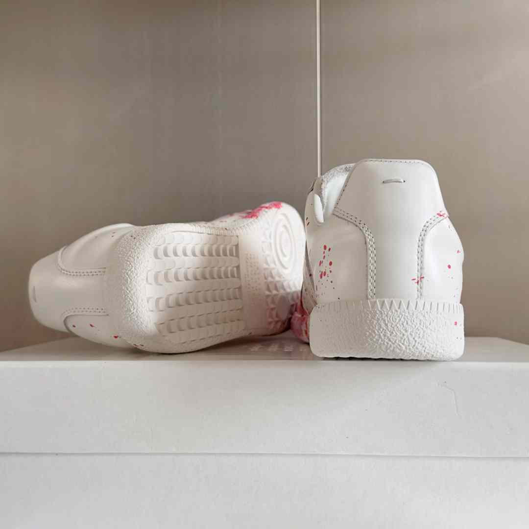 Maison Margiela Replica 'Paint Splatter - White Red' - PerfectKickZ