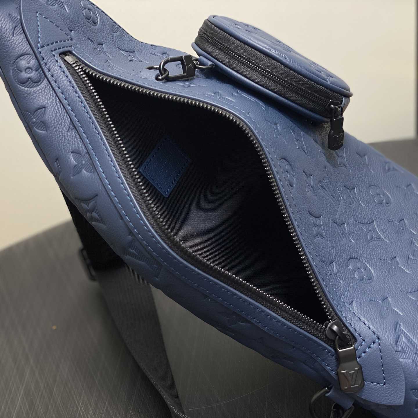 Louis Vuitton Duo Slingbag   M24467 - PerfectKickZ