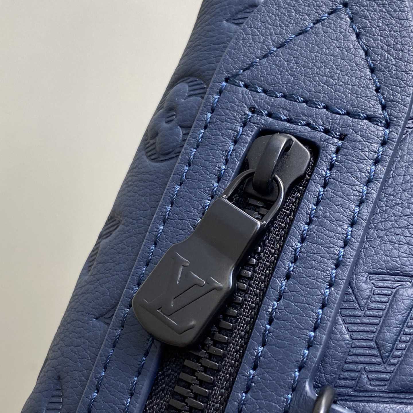 Louis Vuitton Duo Slingbag   M24467 - PerfectKickZ