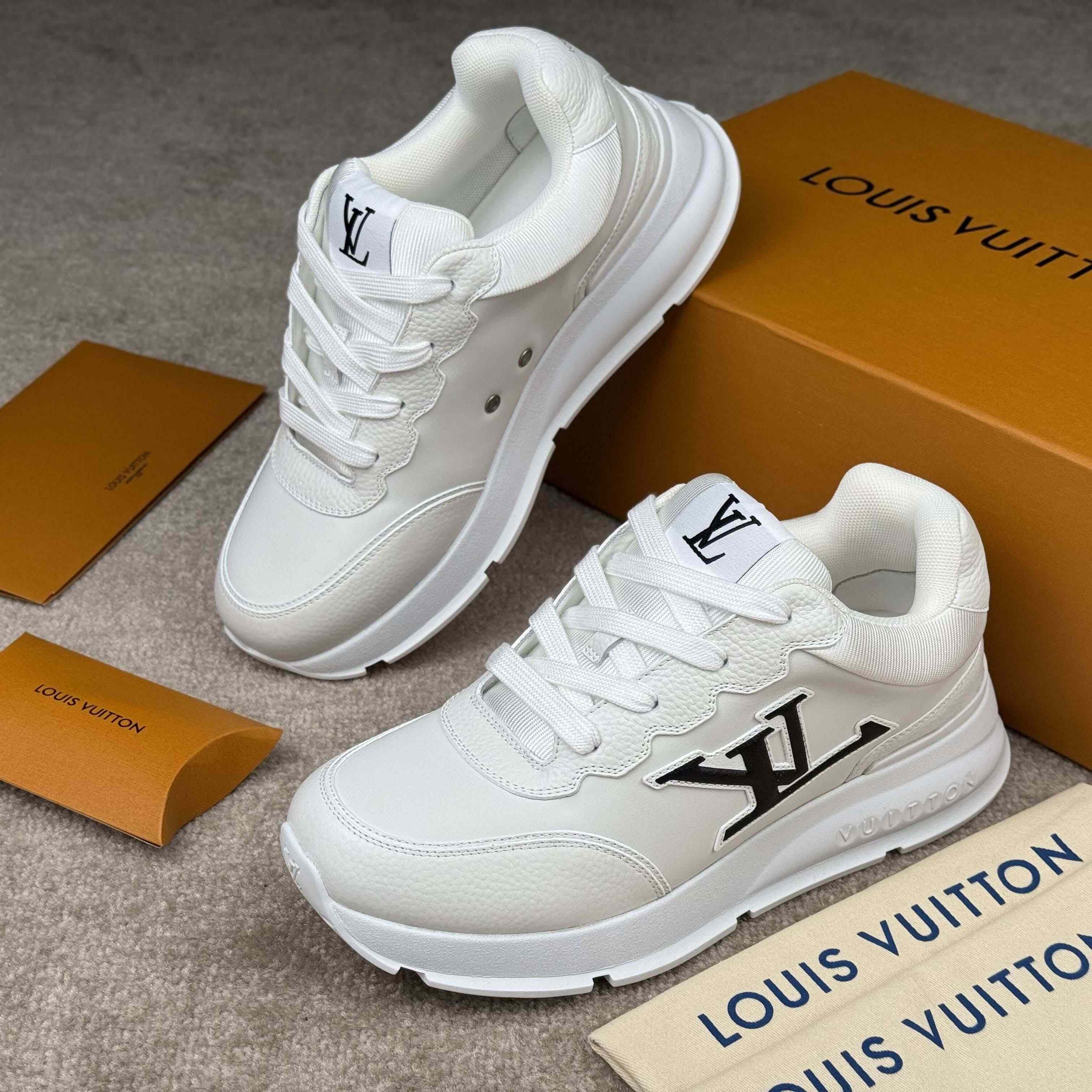 Louis Vuitton LV Classic Sneaker   1AHSTN - PerfectKickZ