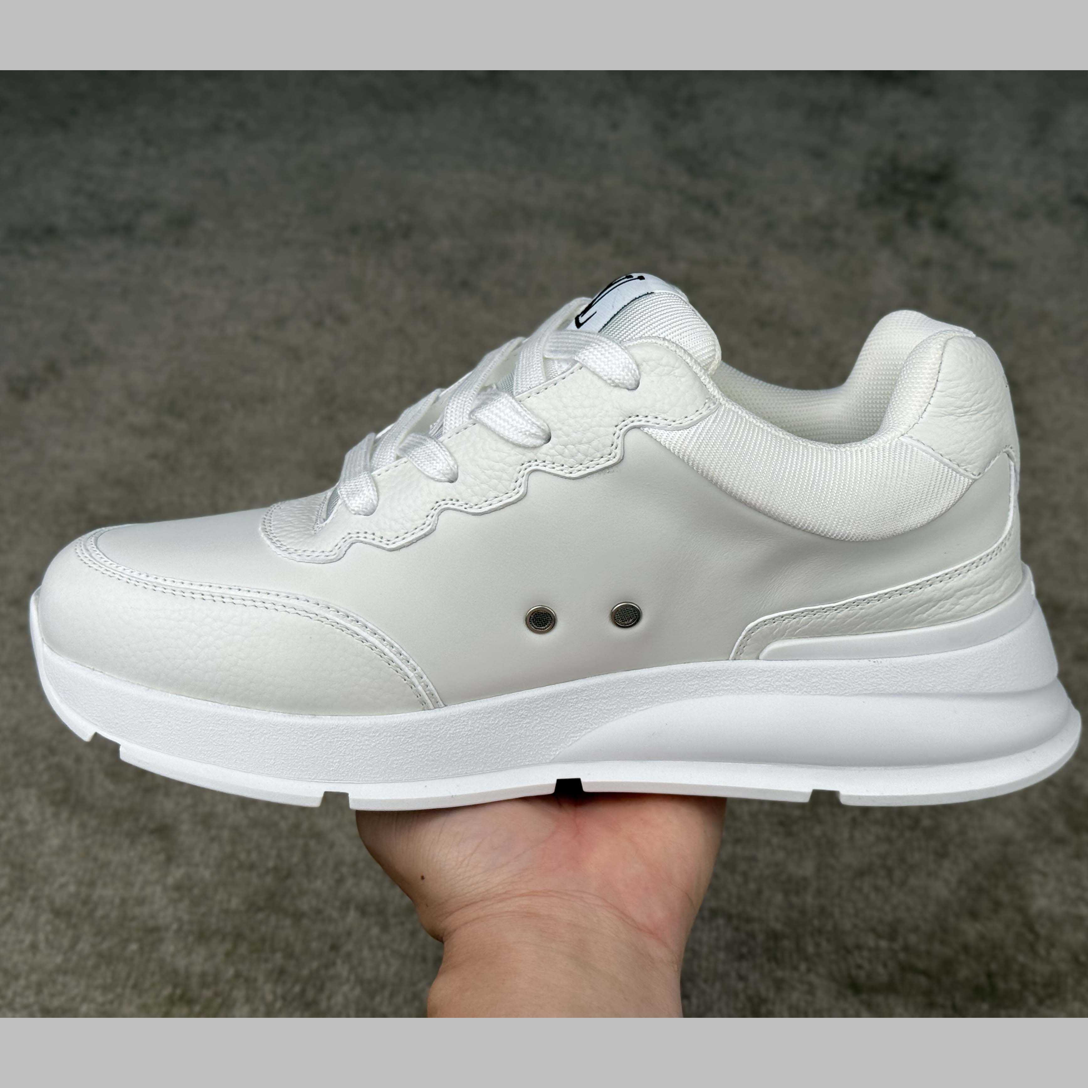 Louis Vuitton LV Classic Sneaker   1AHSTN - PerfectKickZ