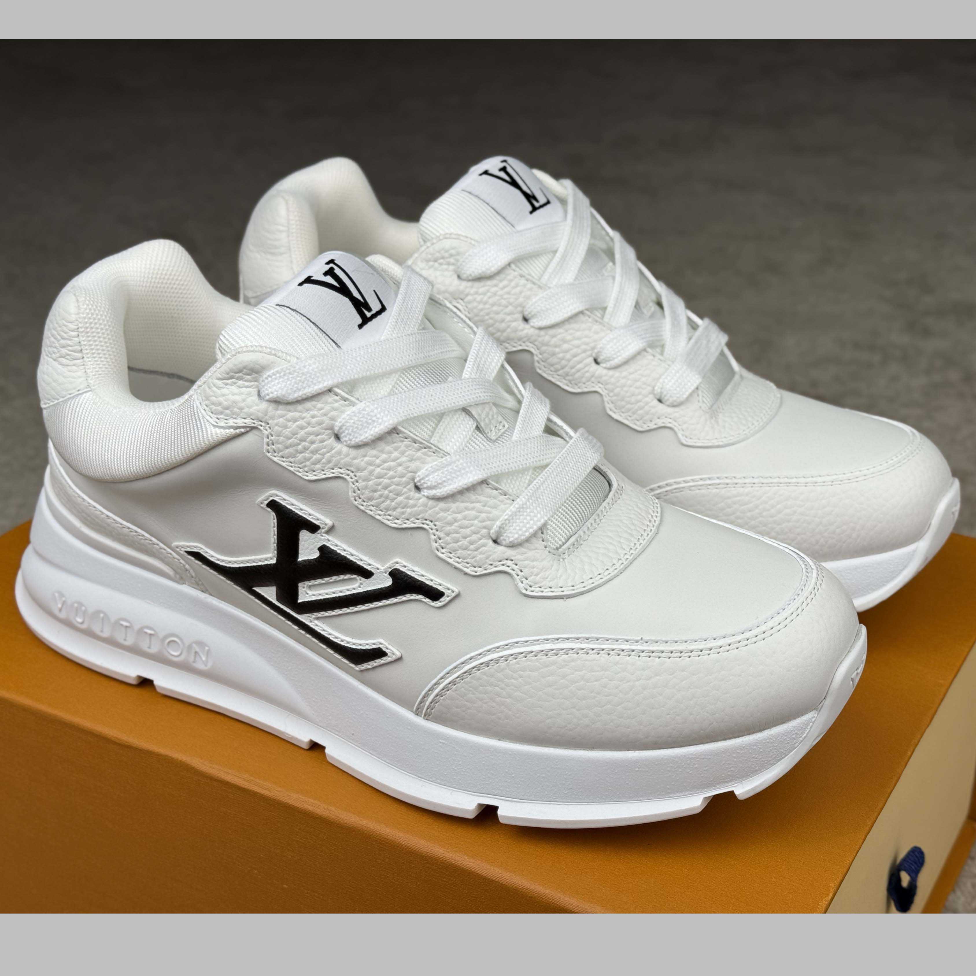 Louis Vuitton LV Classic Sneaker   1AHSTN - PerfectKickZ