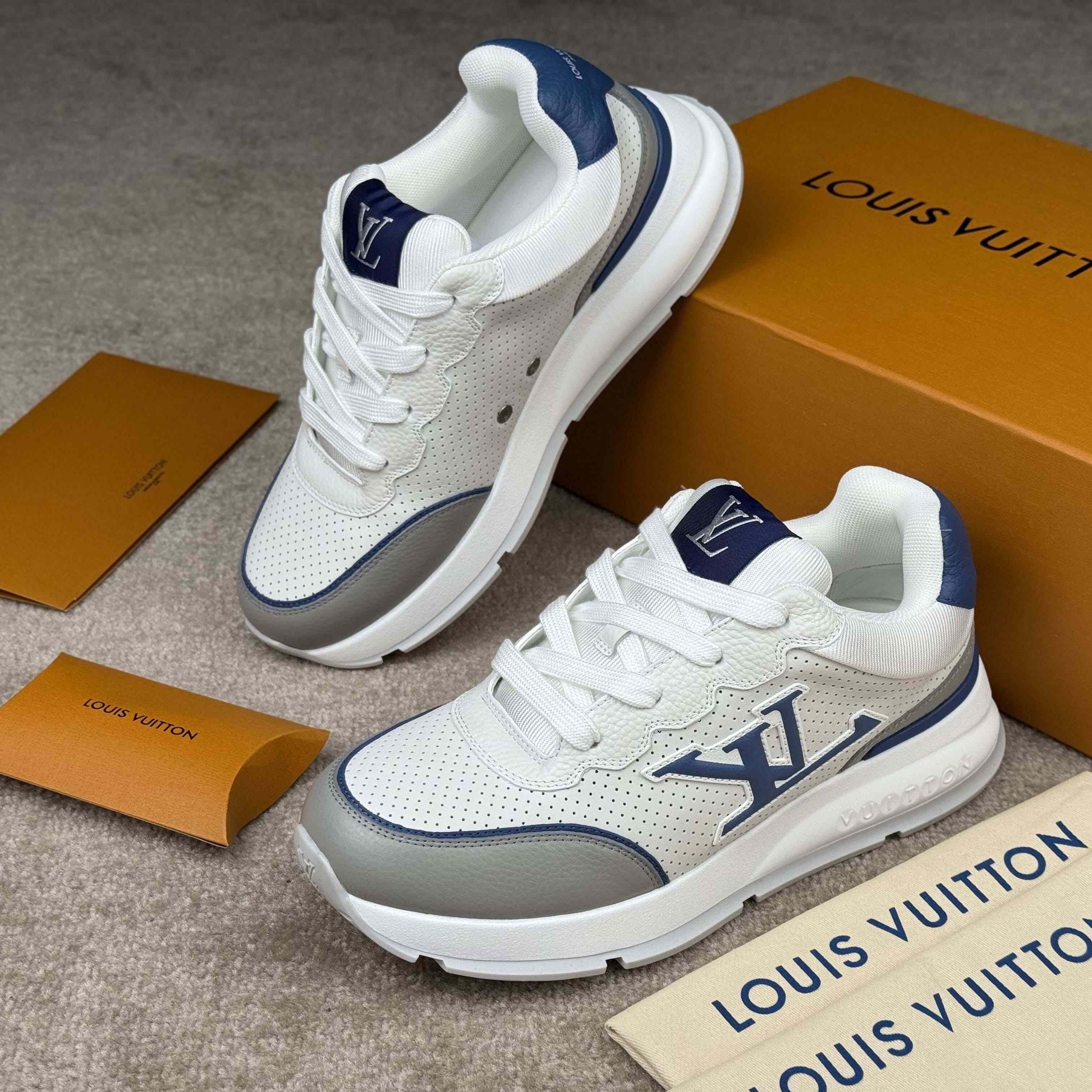 Louis Vuitton LV Classic Sneaker   1AHSV0 - PerfectKickZ