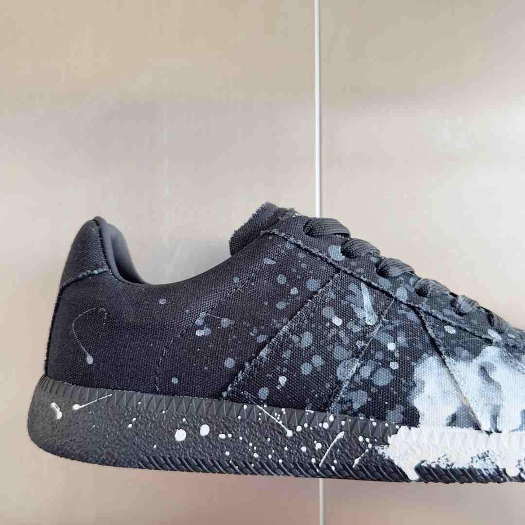 Maison Margiela Replica 'Paint Splatter - Black' - PerfectKickZ