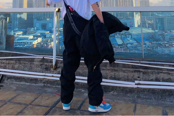 How To Wear AJ1 With Pants - PerfectKickZ